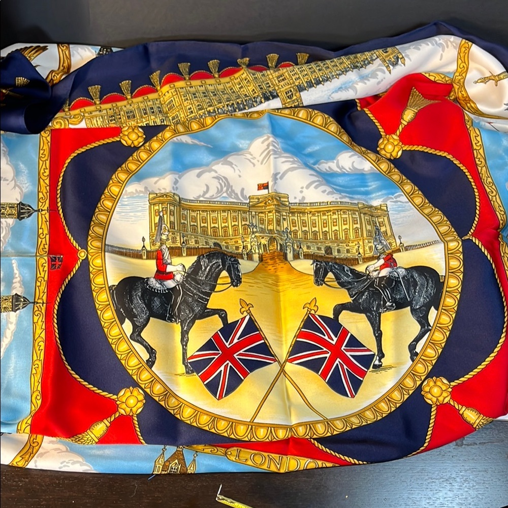 British London Themed Scarf by Tie Rack